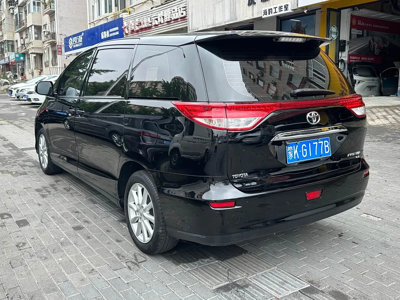 Toyota Previa 2018 — Photo 4/8