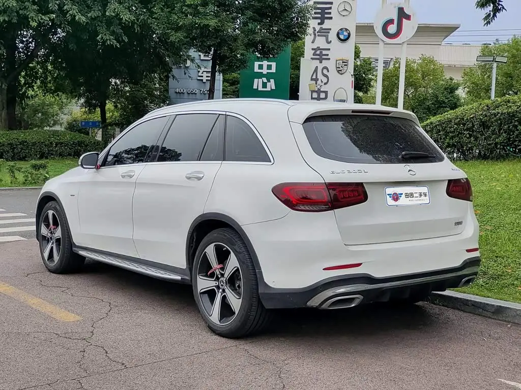 Mercedes-Benz GLC 2022 — Photo 4/11