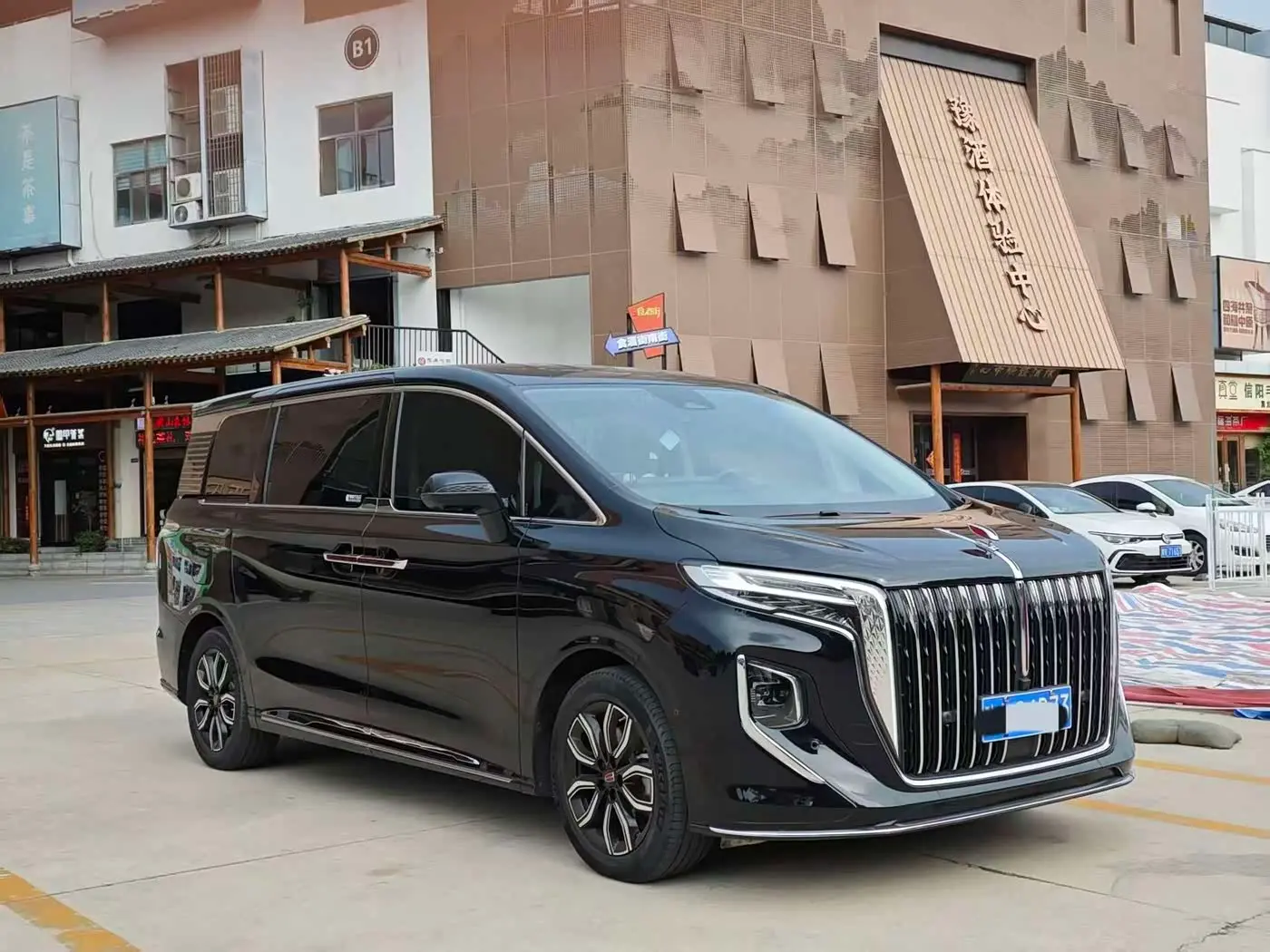 Hongqi HQ9 2023 — Photo 3/16