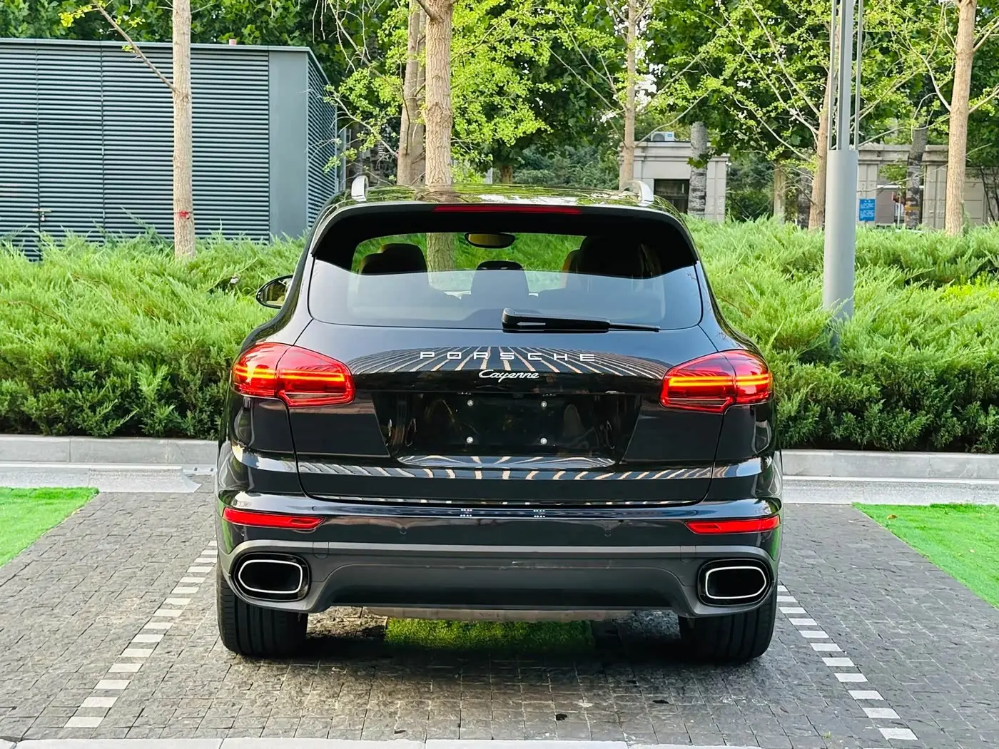 Porsche Cayenne 2017 — Photo 5/20