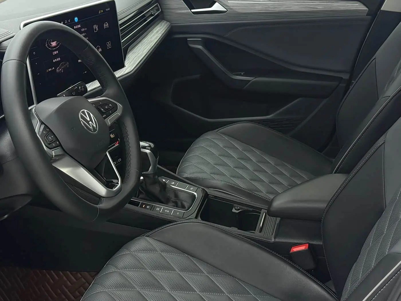 Volkswagen Sagitar 2022 — Photo 11/20