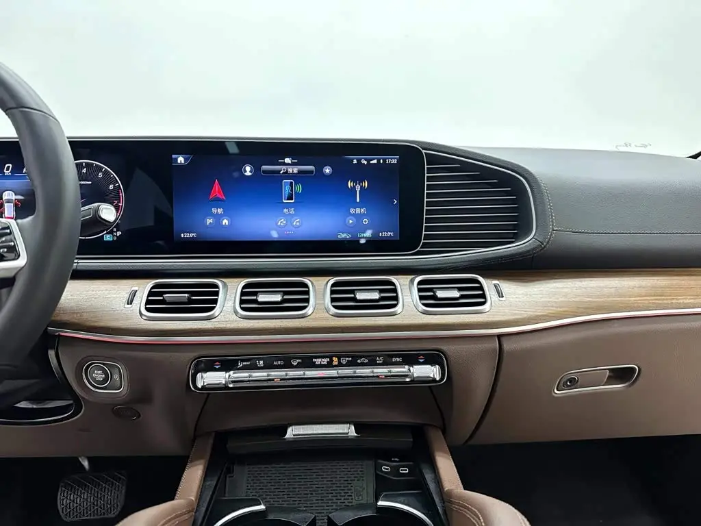 Mercedes-Benz GLE 2024 — Фото 15/20
