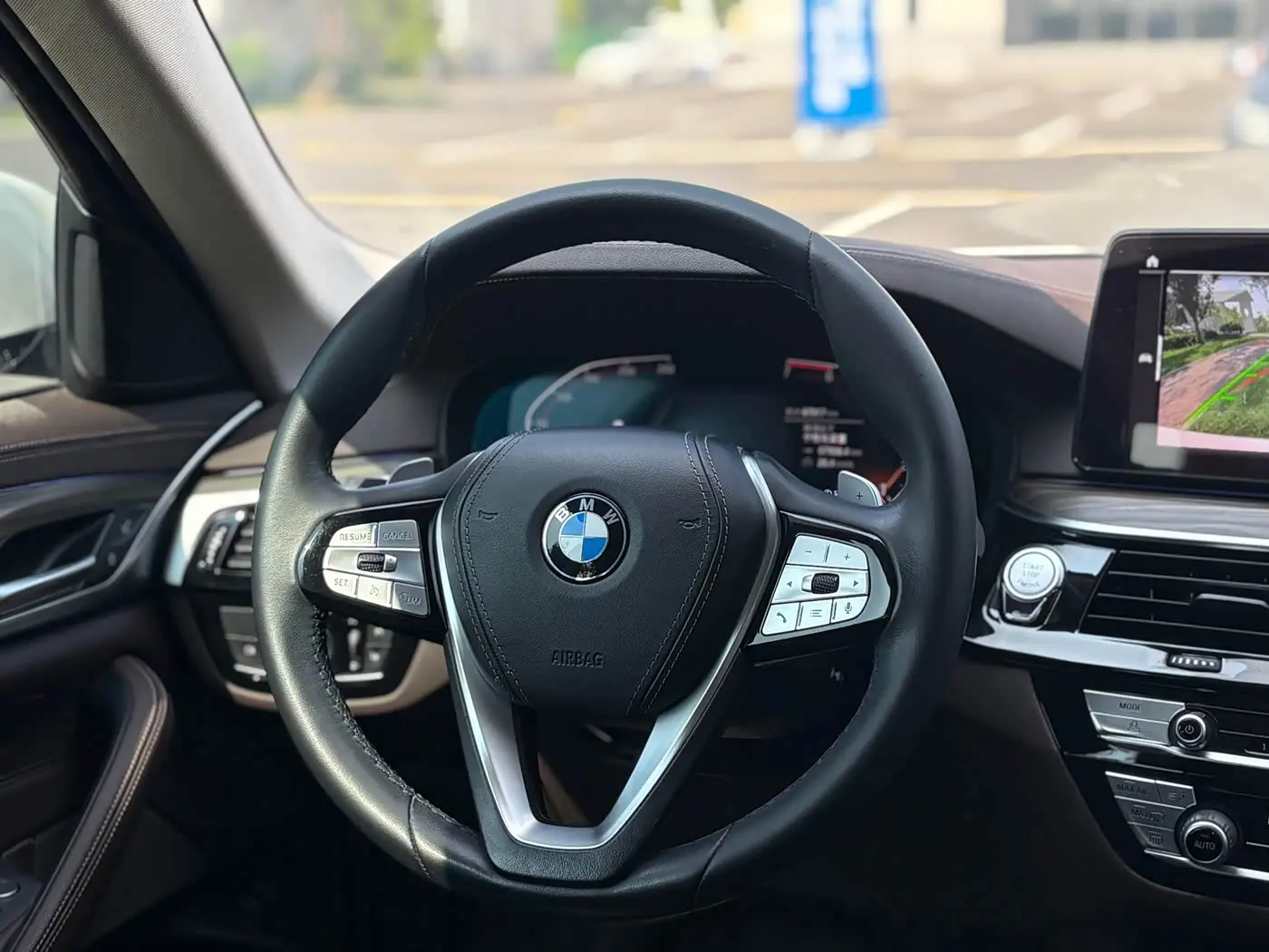 BMW 5 Series 2021 — Photo 9/16