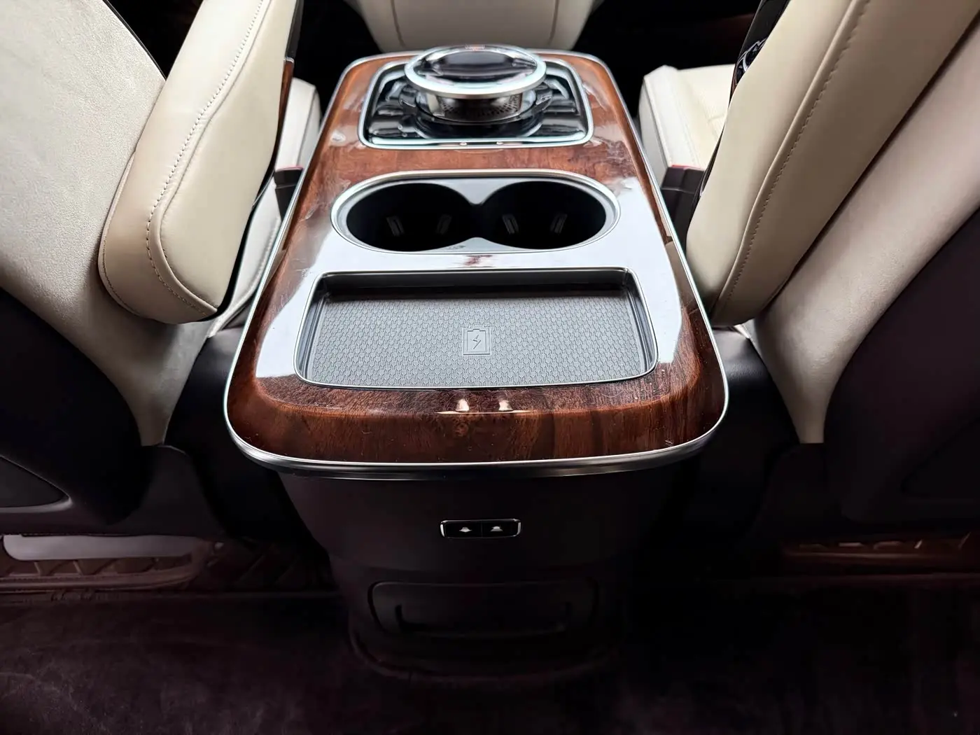 Hongqi HQ9 2023 — ფოტო 20/20