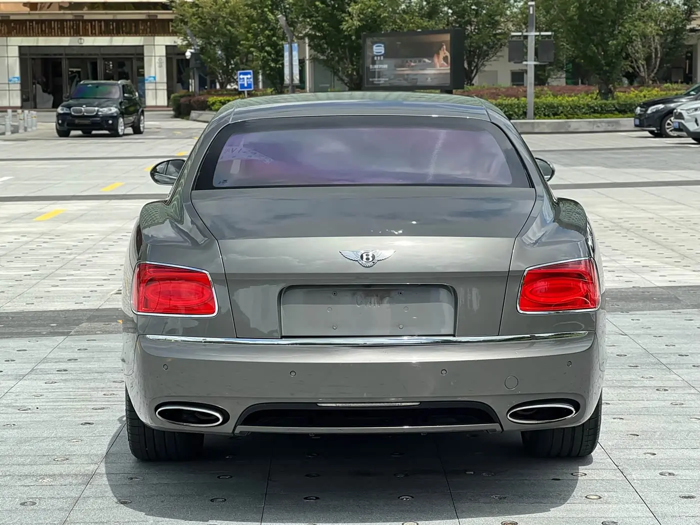 Bentley Flying Spur 2016 — Фото 5/20