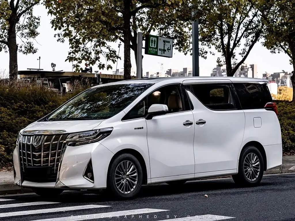 Toyota Alphard, 2021