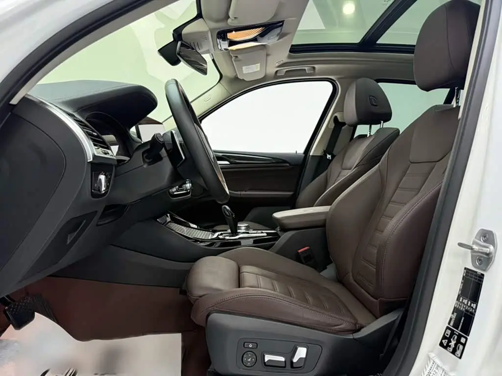 BMW X3 2020 — Photo 4/19