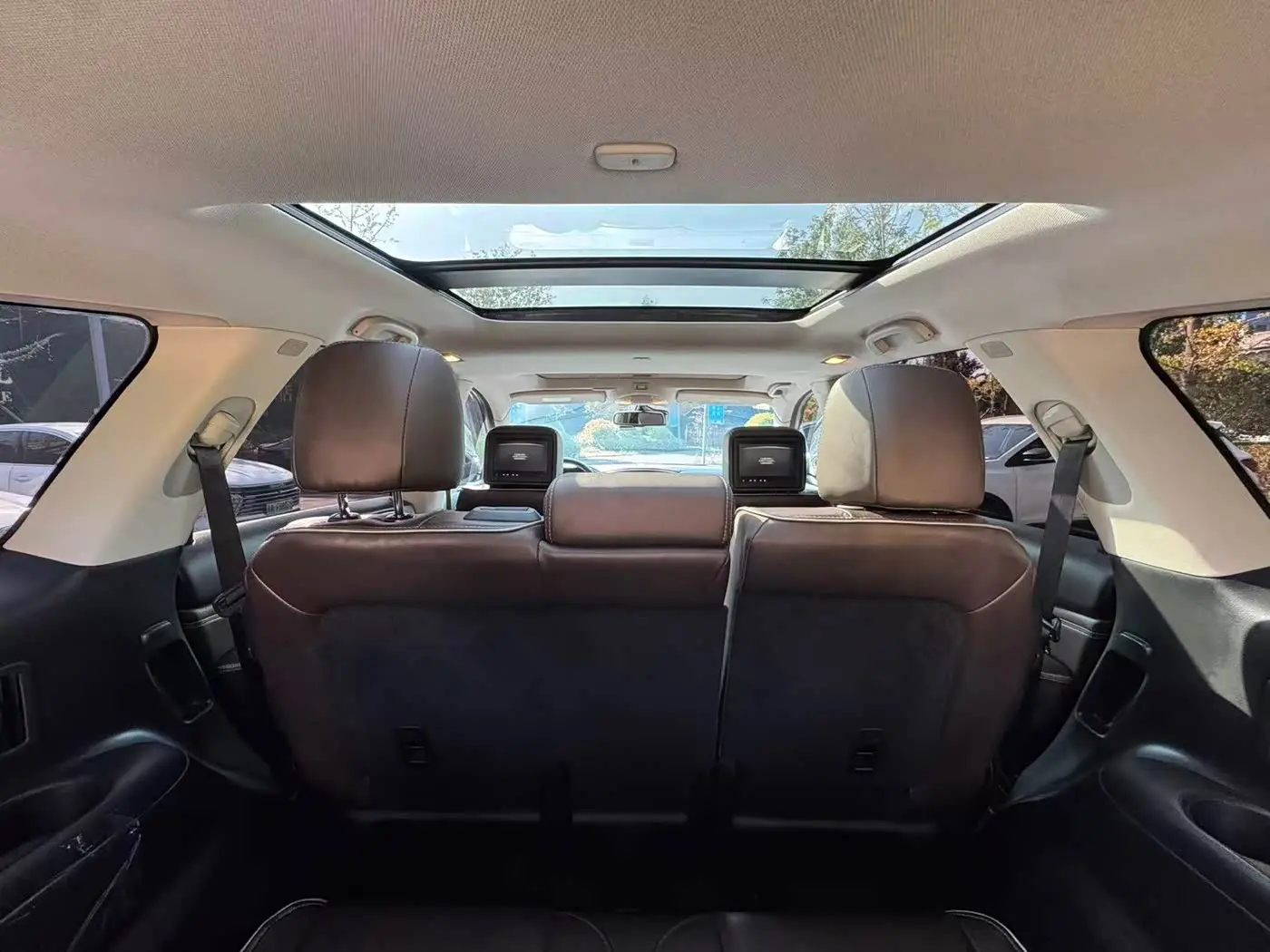 Infiniti QX60 2021 — Photo 17/19