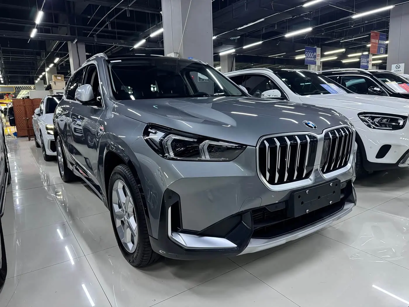BMW X1 2023 — Photo 13/19