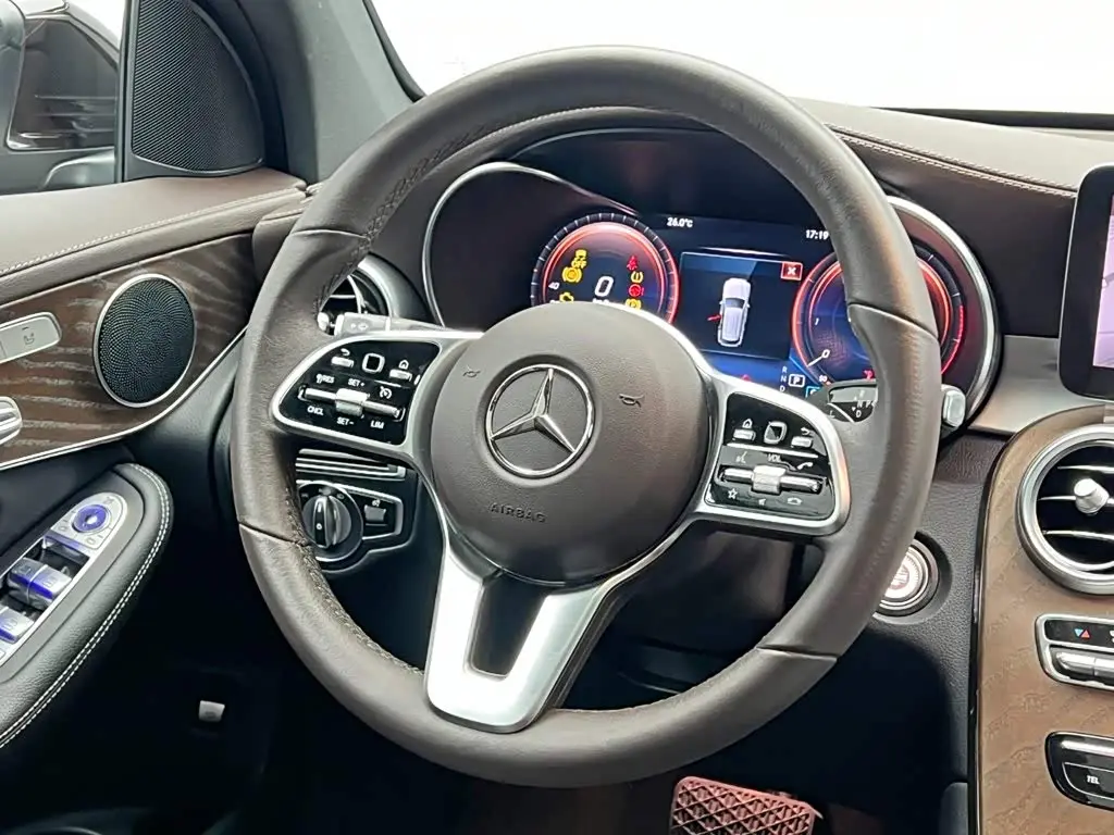 Mercedes-Benz GLC 2023 — Photo 20/20