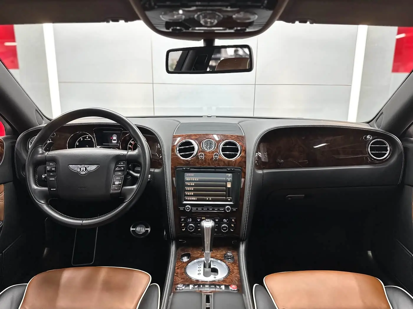 Bentley Flying Spur 2012 — Фото 11/20