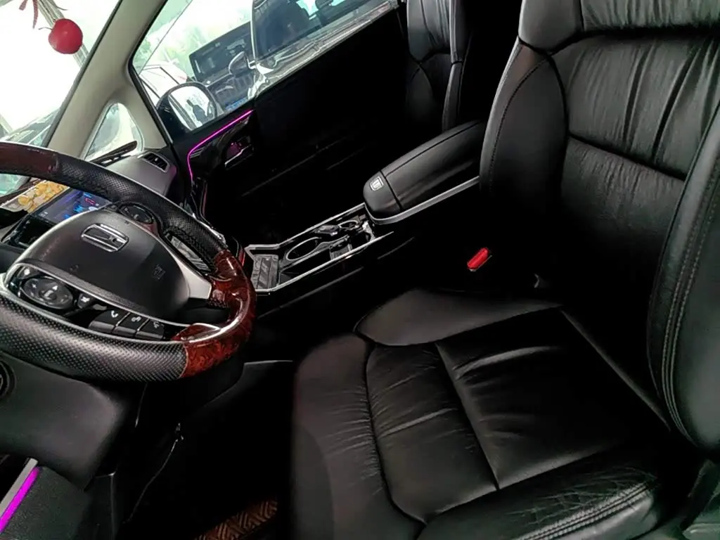 Honda Odyssey 2018 — Photo 15/20