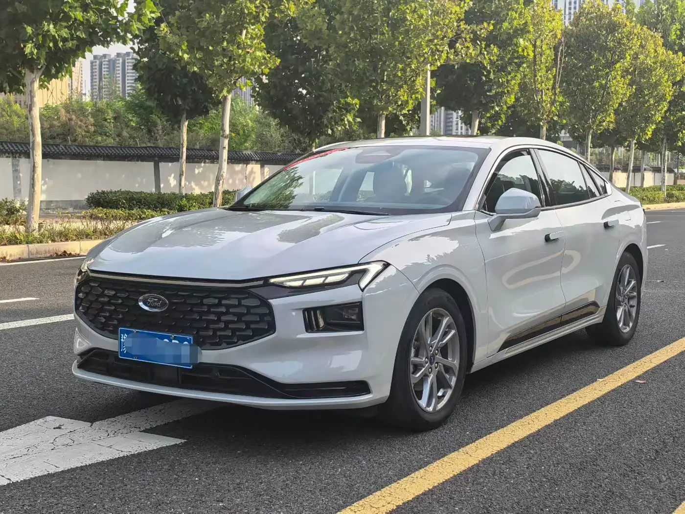 Ford Mondeo 2023 — Şəkil 1/9