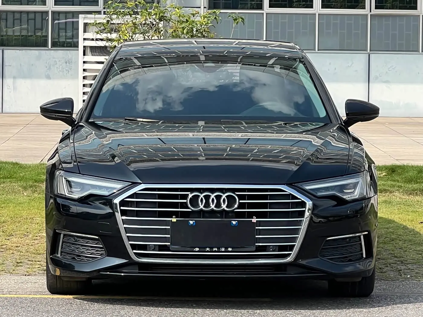 Audi A6L 2022 — Photo 2/20