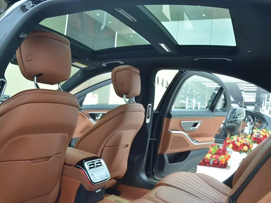 Mercedes-Benz S-Class 2025 — Photo 13/14