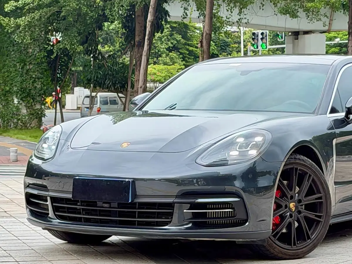 Porsche Panamera 2019 — Photo 3/18