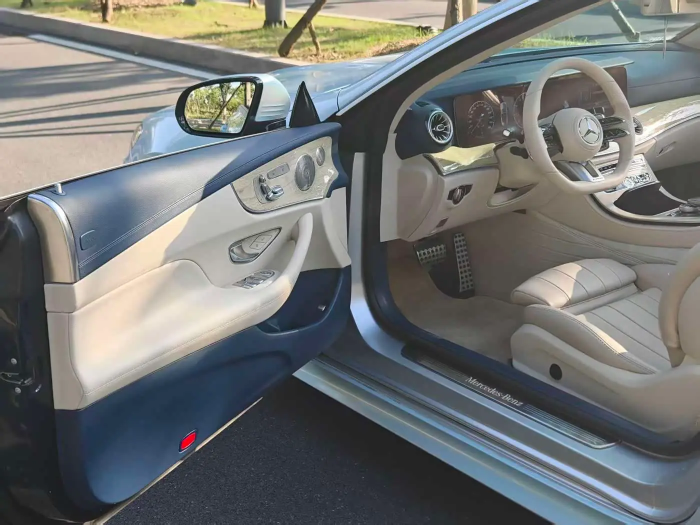 Mercedes-Benz E-Class 2019 — Photo 5/9
