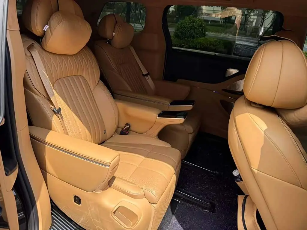 Voyah Auto Voyah Dreamer 2024 — Photo 9/10