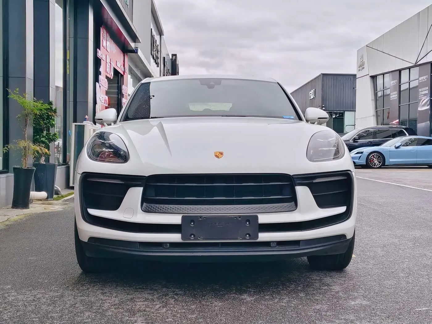 Porsche Macan 2023 — Photo 7/16