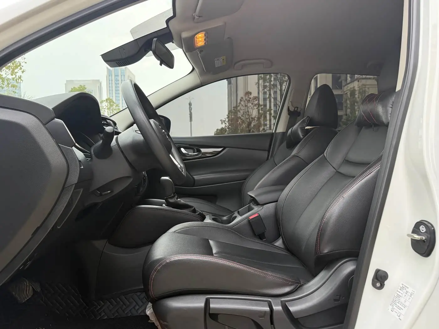 Nissan Qashqai 2023 — Photo 8/8