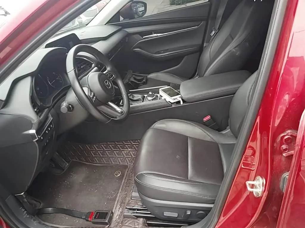 Mazda Mazda3 Axela 2023 — Photo 15/20