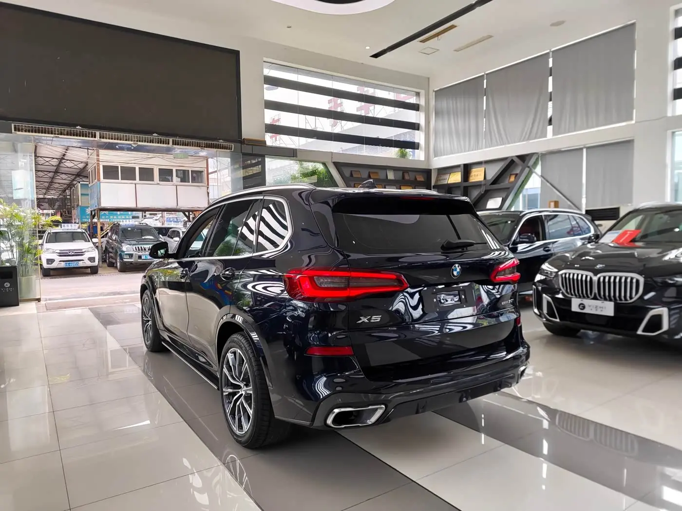 BMW X5 2020 — Photo 4/17