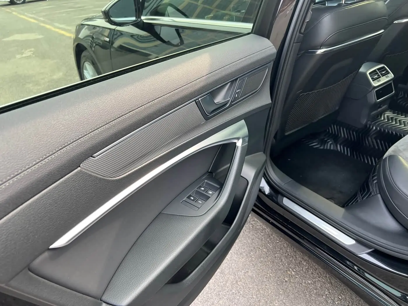 Audi A6L 2022 — Photo 13/20