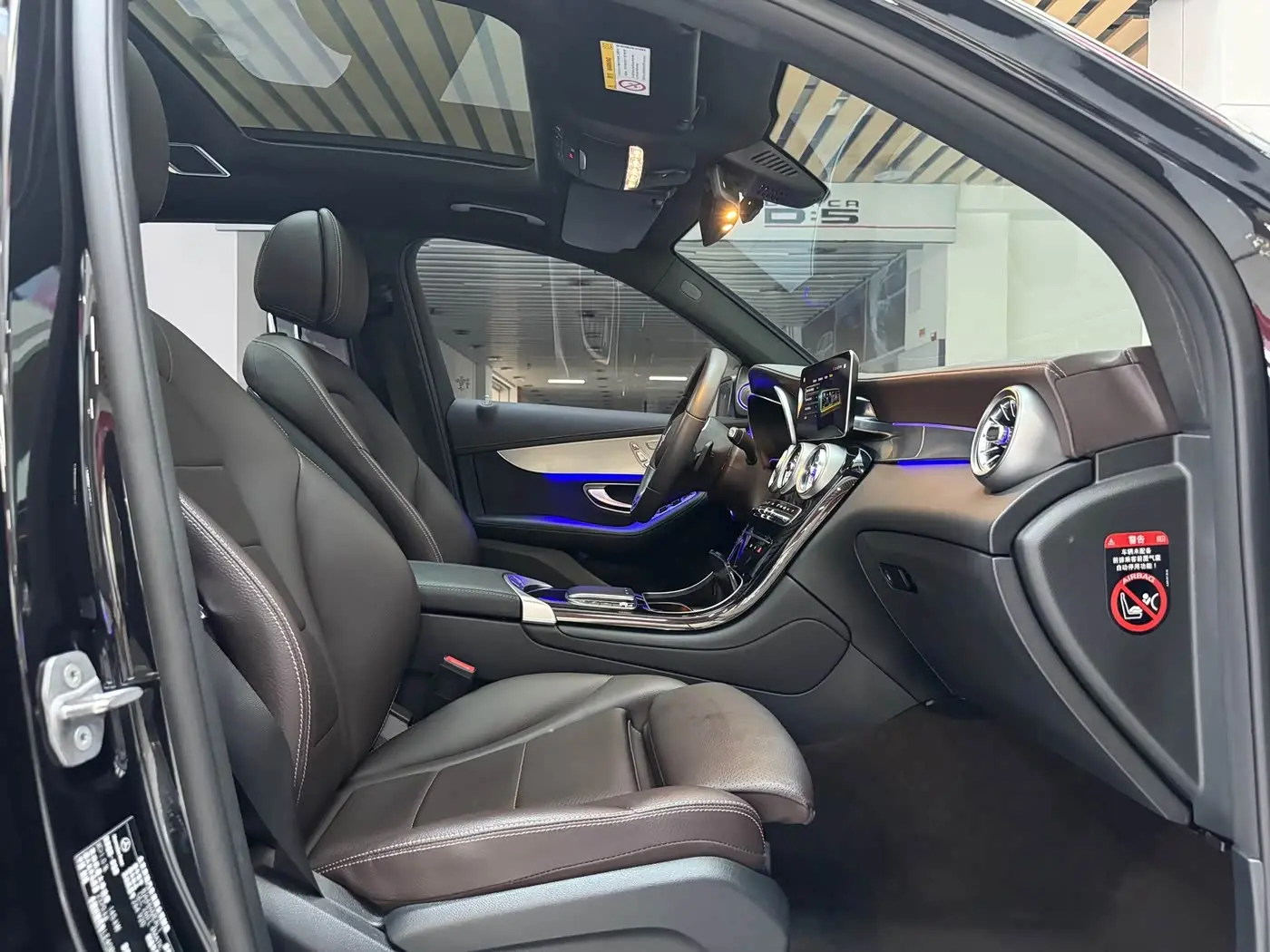 Mercedes-Benz GLC 2022 — Photo 17/20