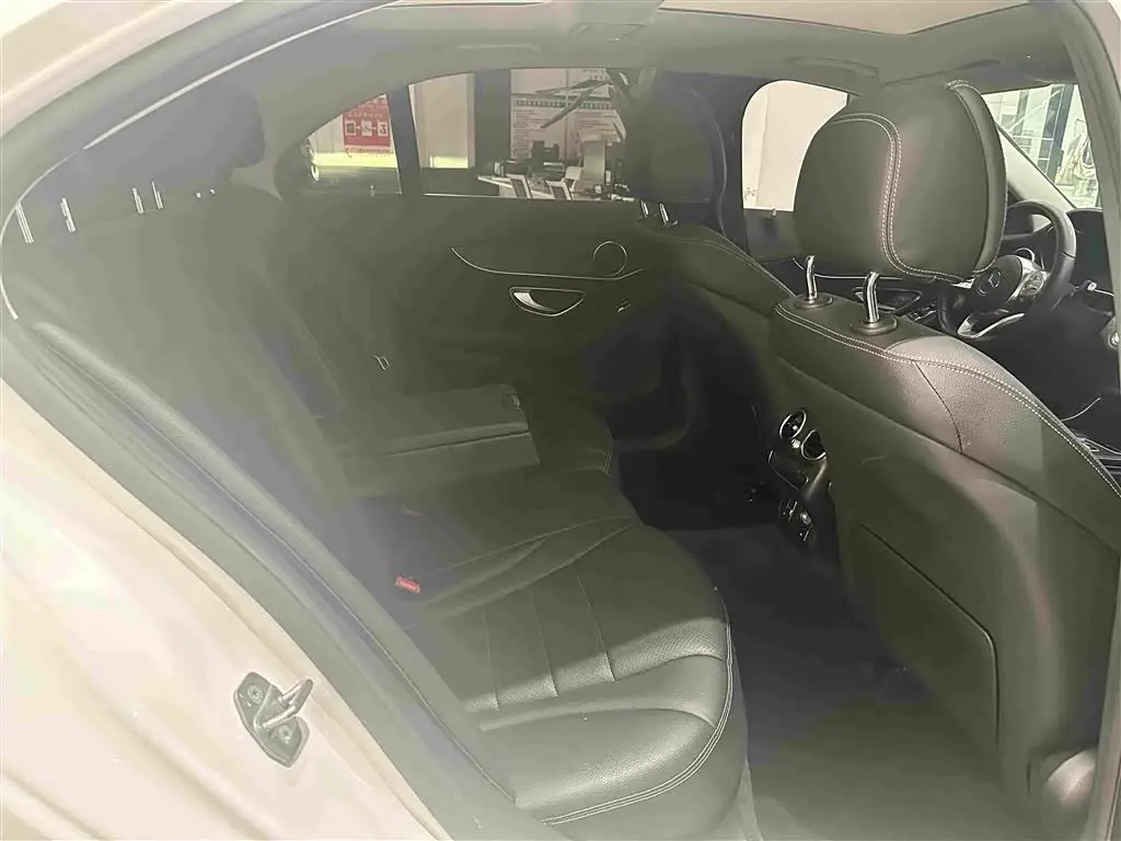 Mercedes-Benz C-Class 2021 — Photo 15/20