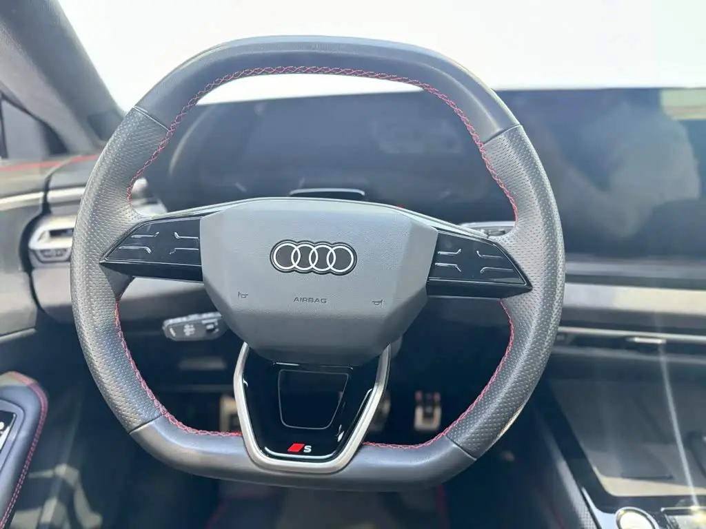 Audi A5L Sportback 2025 — Şəkil 17/20