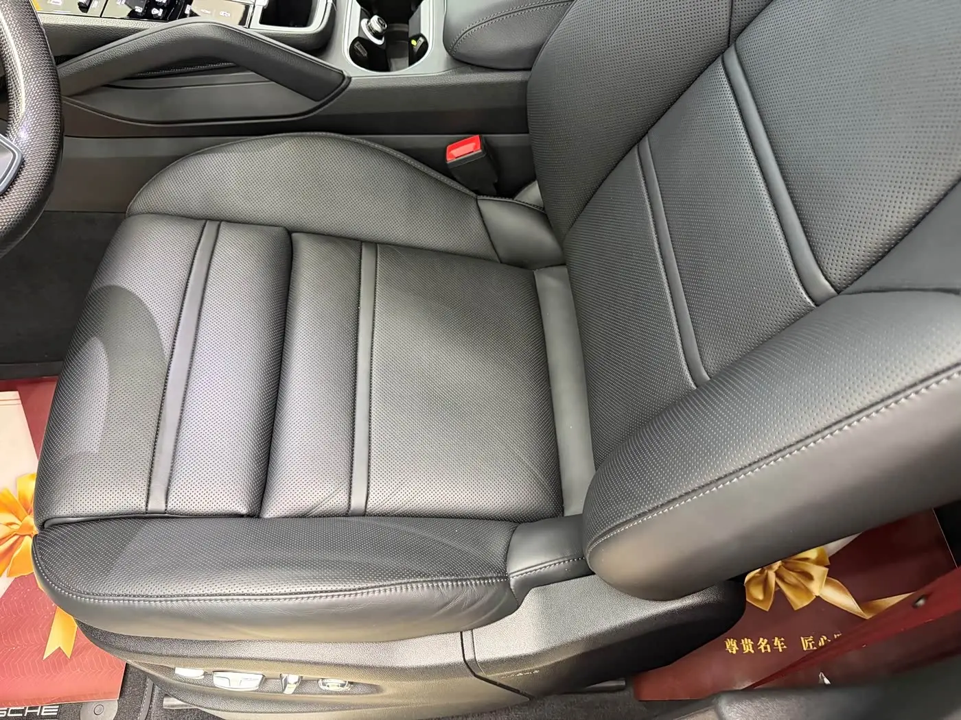 Porsche Cayenne 2021 — Photo 7/20