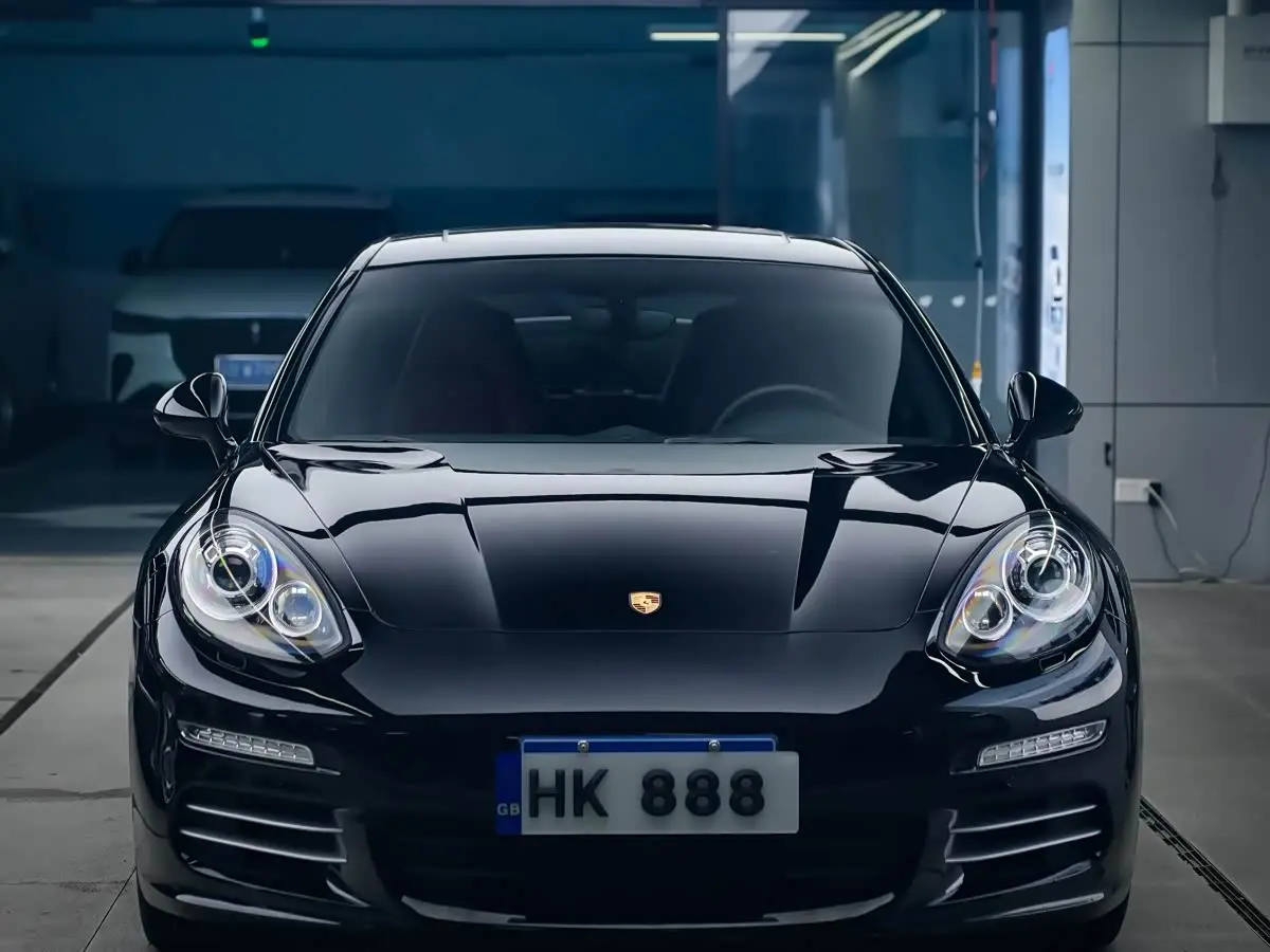 Porsche Panamera 2015 — Photo 2/20
