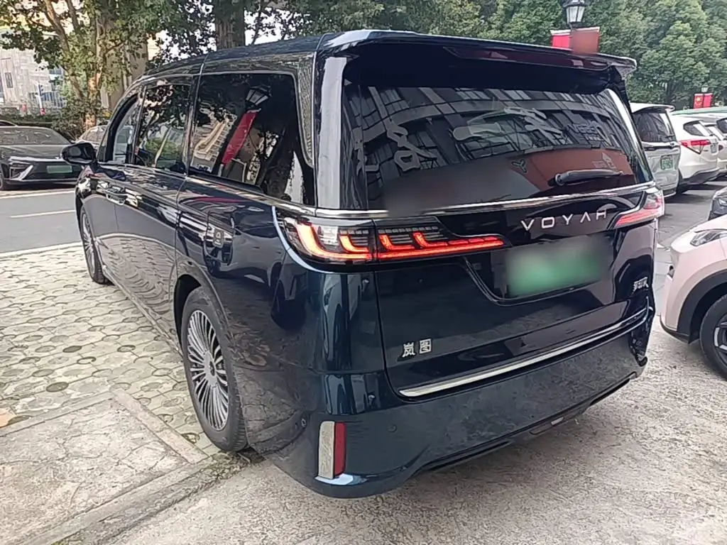 Voyah Auto Voyah Dreamer 2025 — Photo 4/19