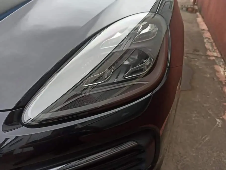 Porsche Cayenne 2019 — Photo 5/16