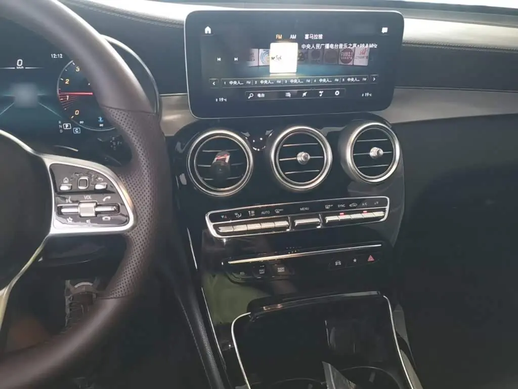 Mercedes-Benz GLC 2021 — Фото 10/20