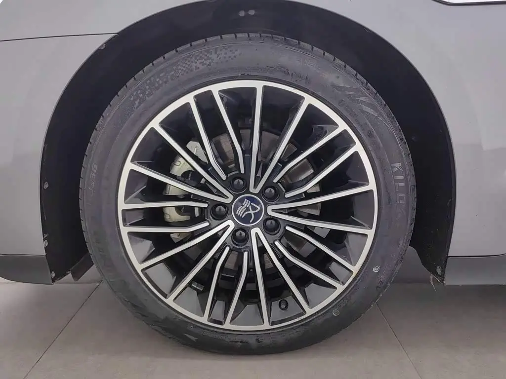 BYD Han 2022 — Photo 17/20
