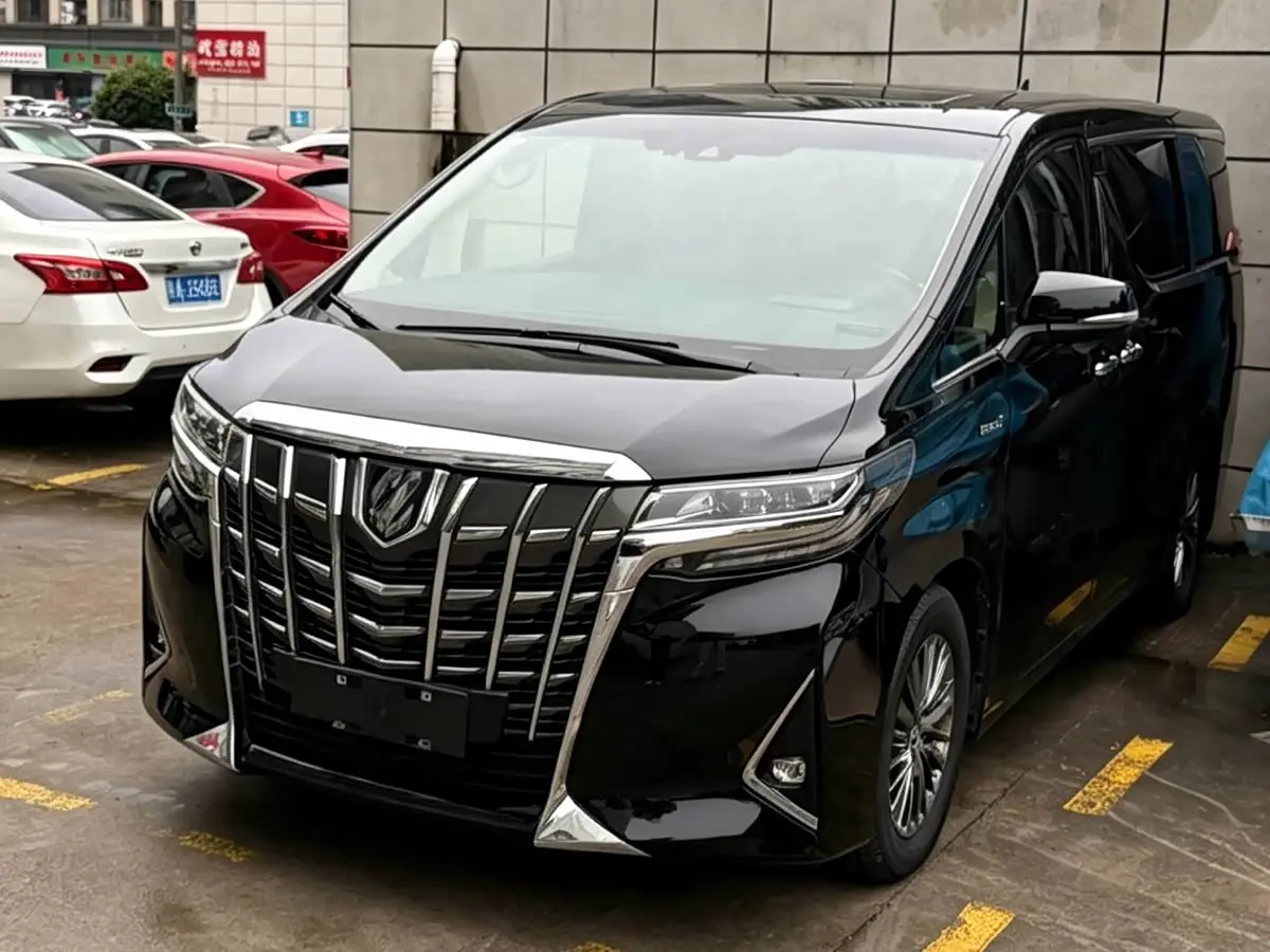 Toyota Alphard 2021 — Photo 1/10