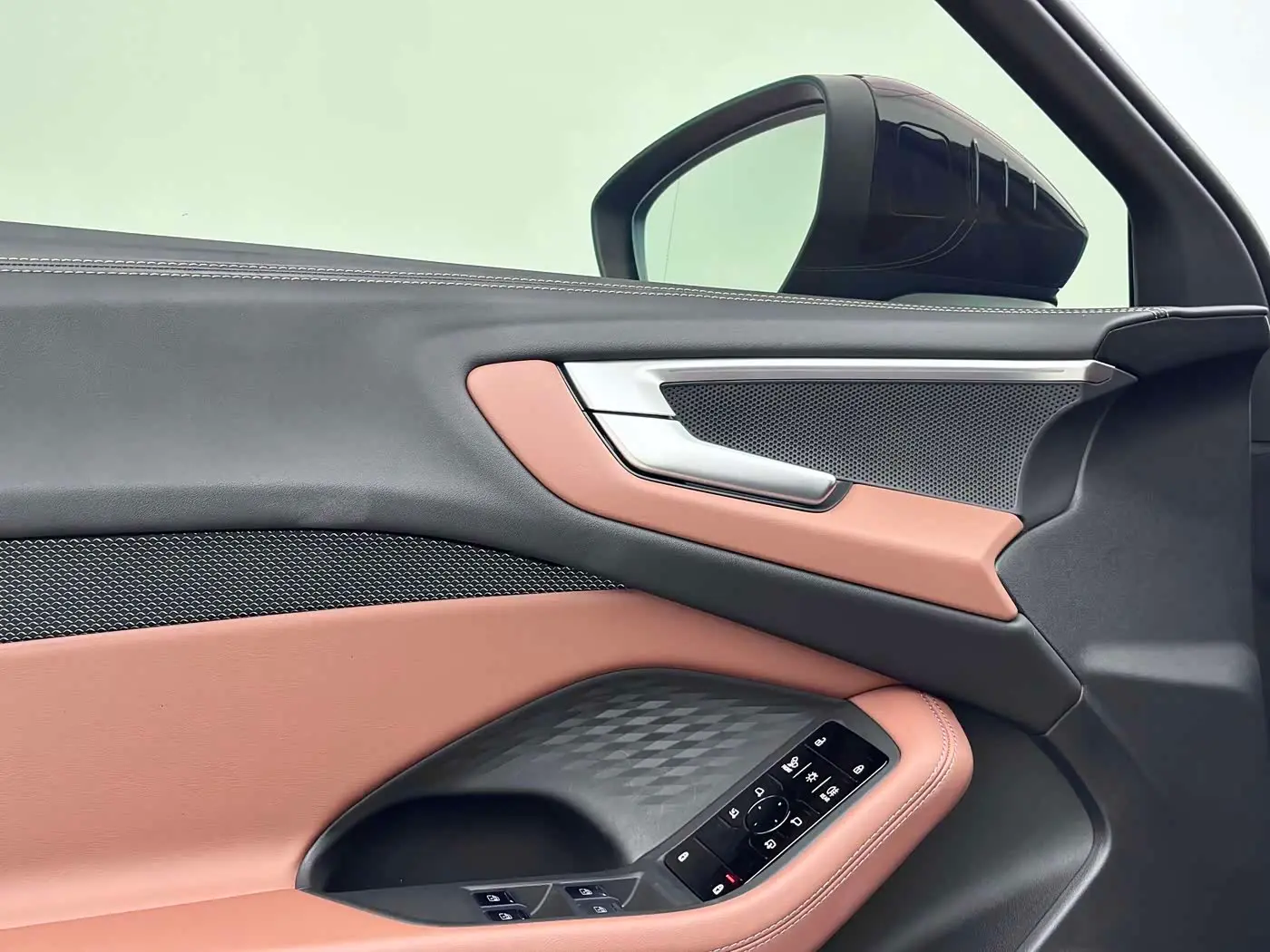 Audi A5L 2025 — Photo 10/16