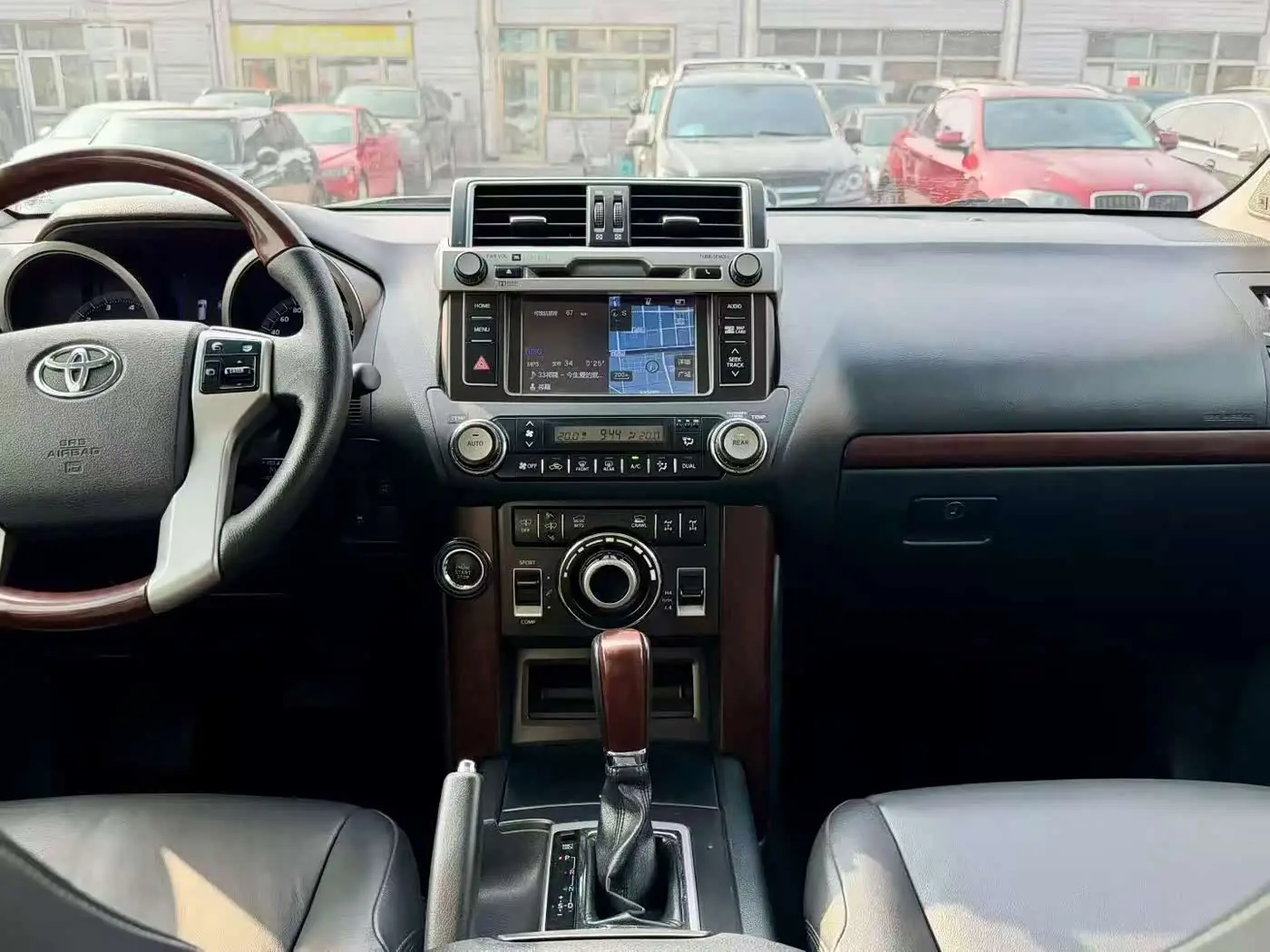 Toyota Prado 2017 — Photo 4/9