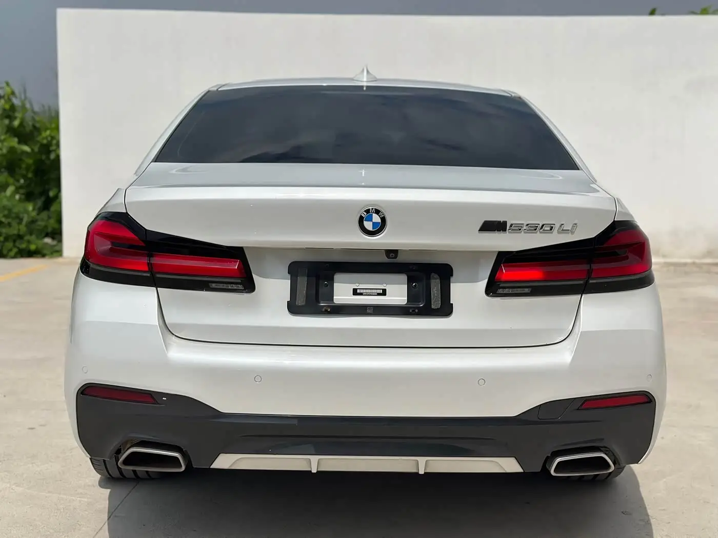 BMW 5 Series 2022 — ფოტო 18/20