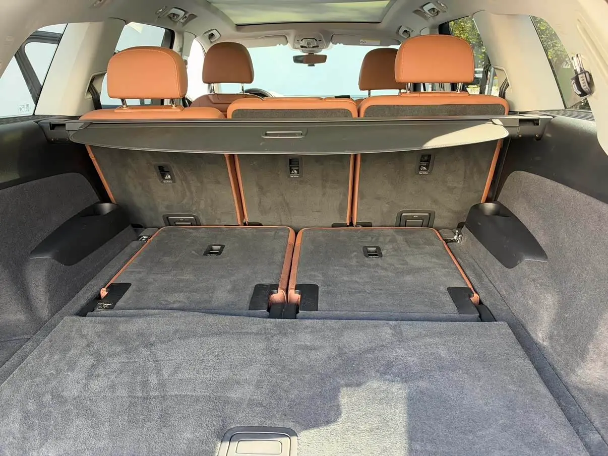 Audi Q7 2020 — Photo 19/20