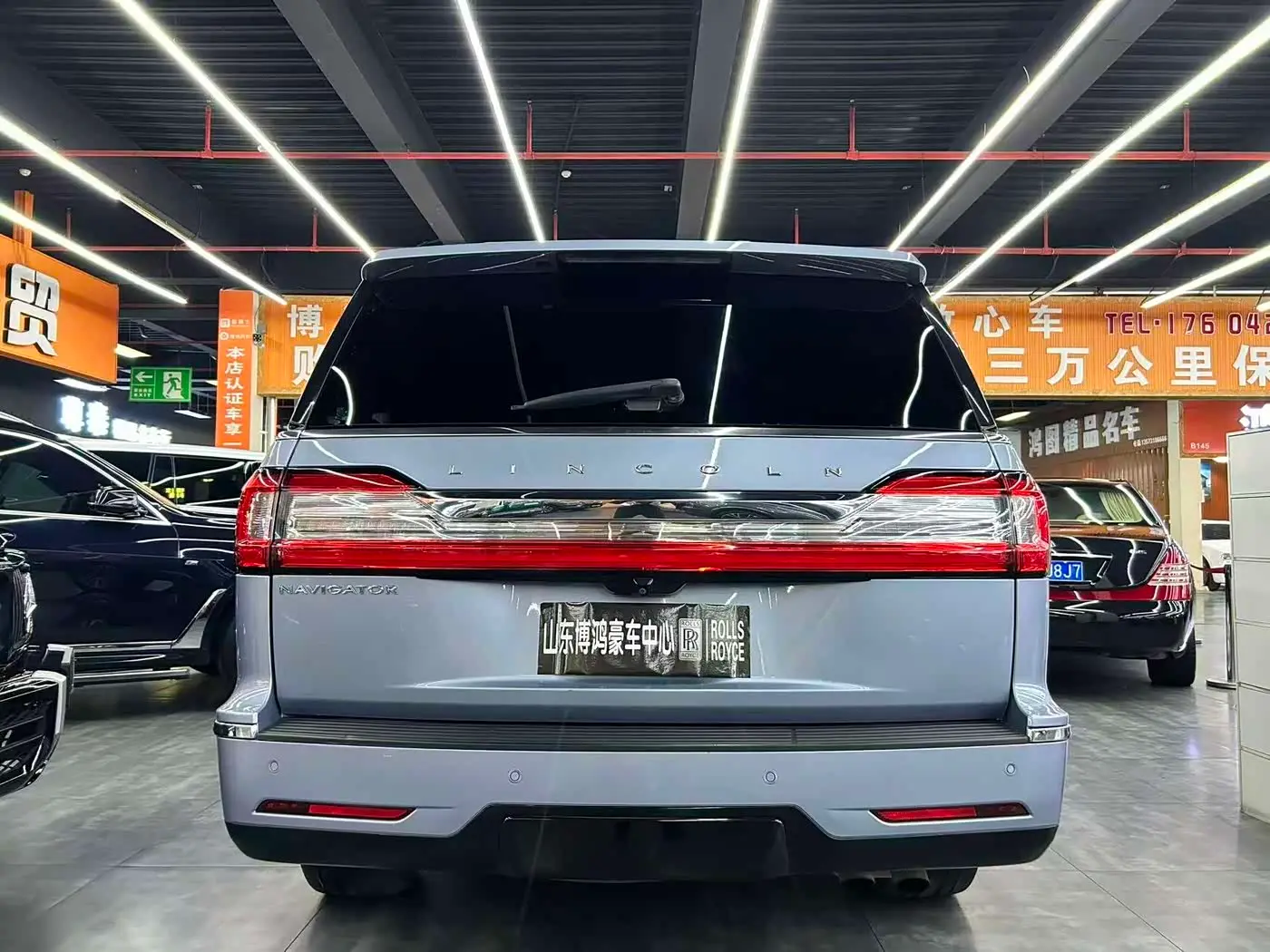 Lincoln Navigator 2018 — Photo 18/19