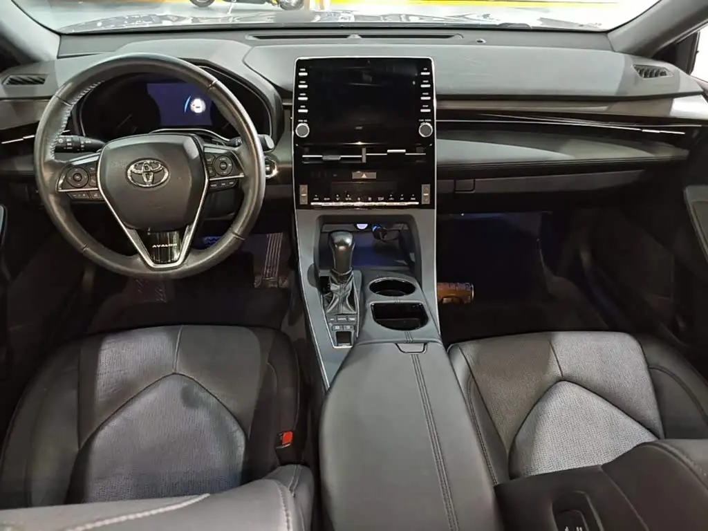 Toyota Avalon 2022 — Photo 9/19
