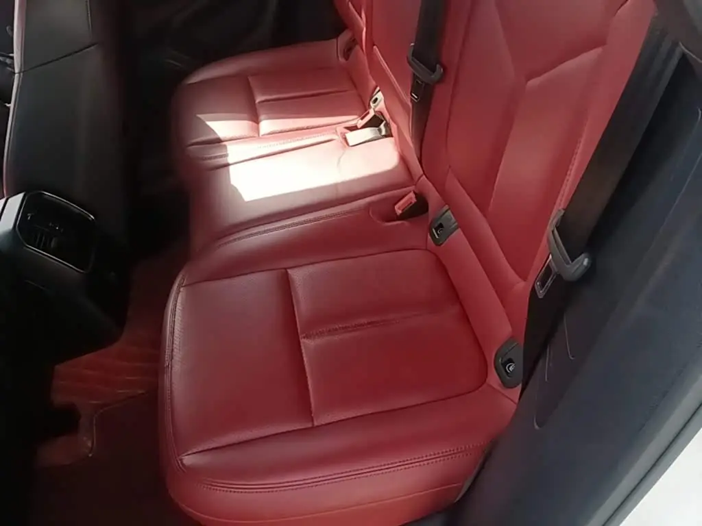 Porsche Macan 2019 — Photo 17/20