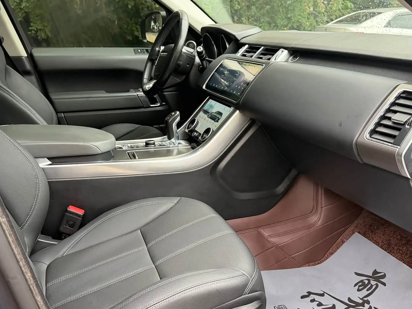 Land Rover Range Rover Sport 2016 — Photo 14/19