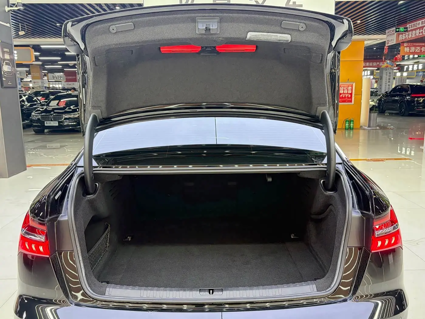 Audi A6L 2021 — Şəkil 17/20