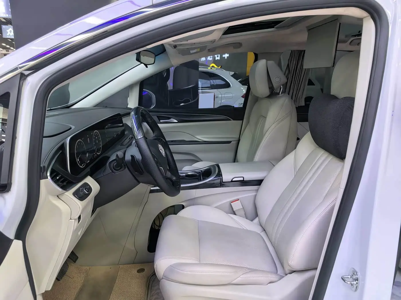 Buick GL8 2021 — Photo 11/13