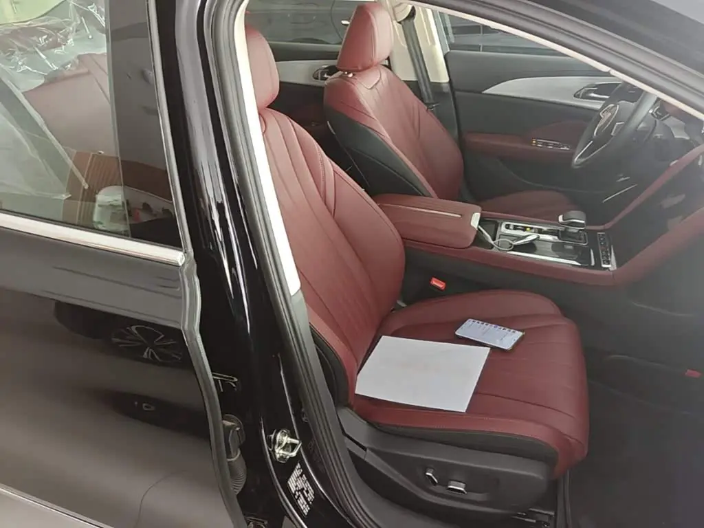 Hongqi H5 PHEV 2026 — Şəkil 19/19