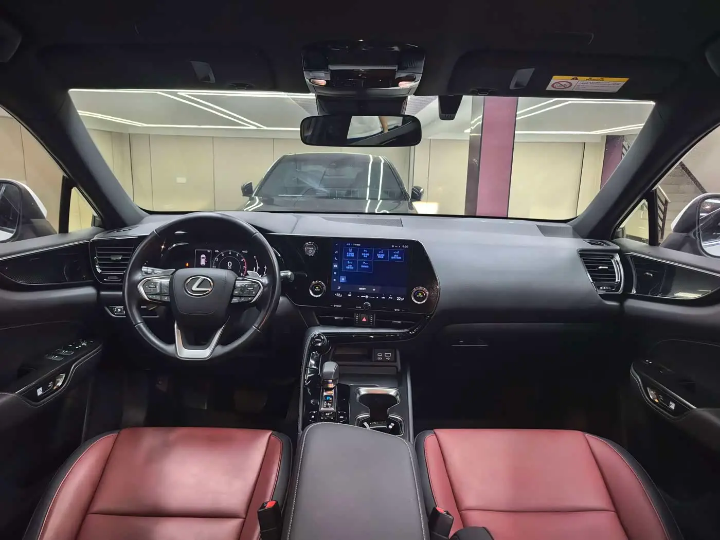 Lexus NX 2023 — Photo 9/20