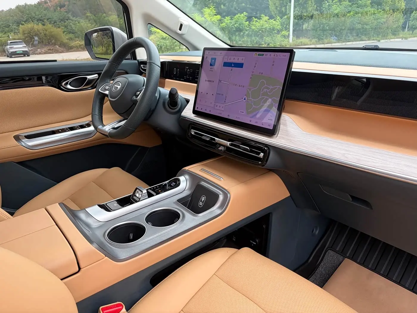 GAC Trumpchi Trumpchi E8 NEV 2024 — Фото 10/16